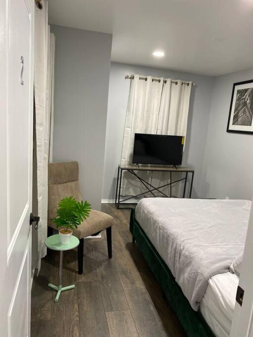 Villa Modern 3Bed 2Bath Ranch With Diy Art Porch 3Tvs And Huge Front Yard To Enjoy! Calumet City Exterior foto